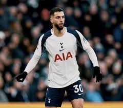 日薄西山！克莱12投仅2中拿到6分 三分8中2